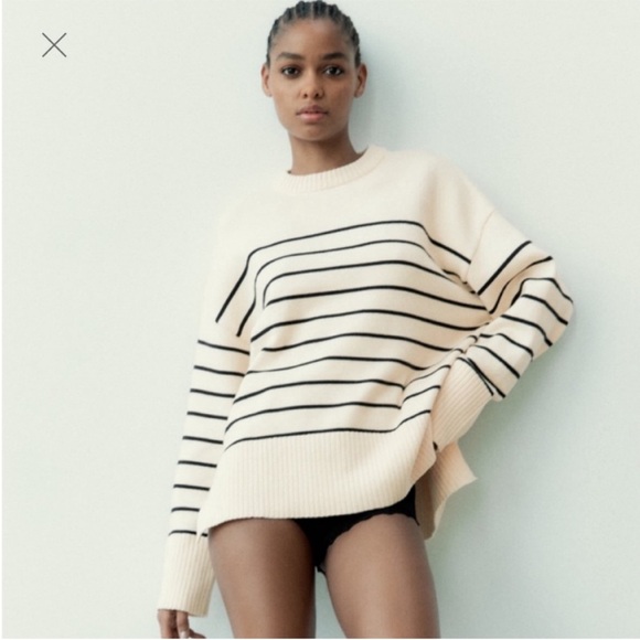 Zara Small Sweater - Picture 1 of 6
